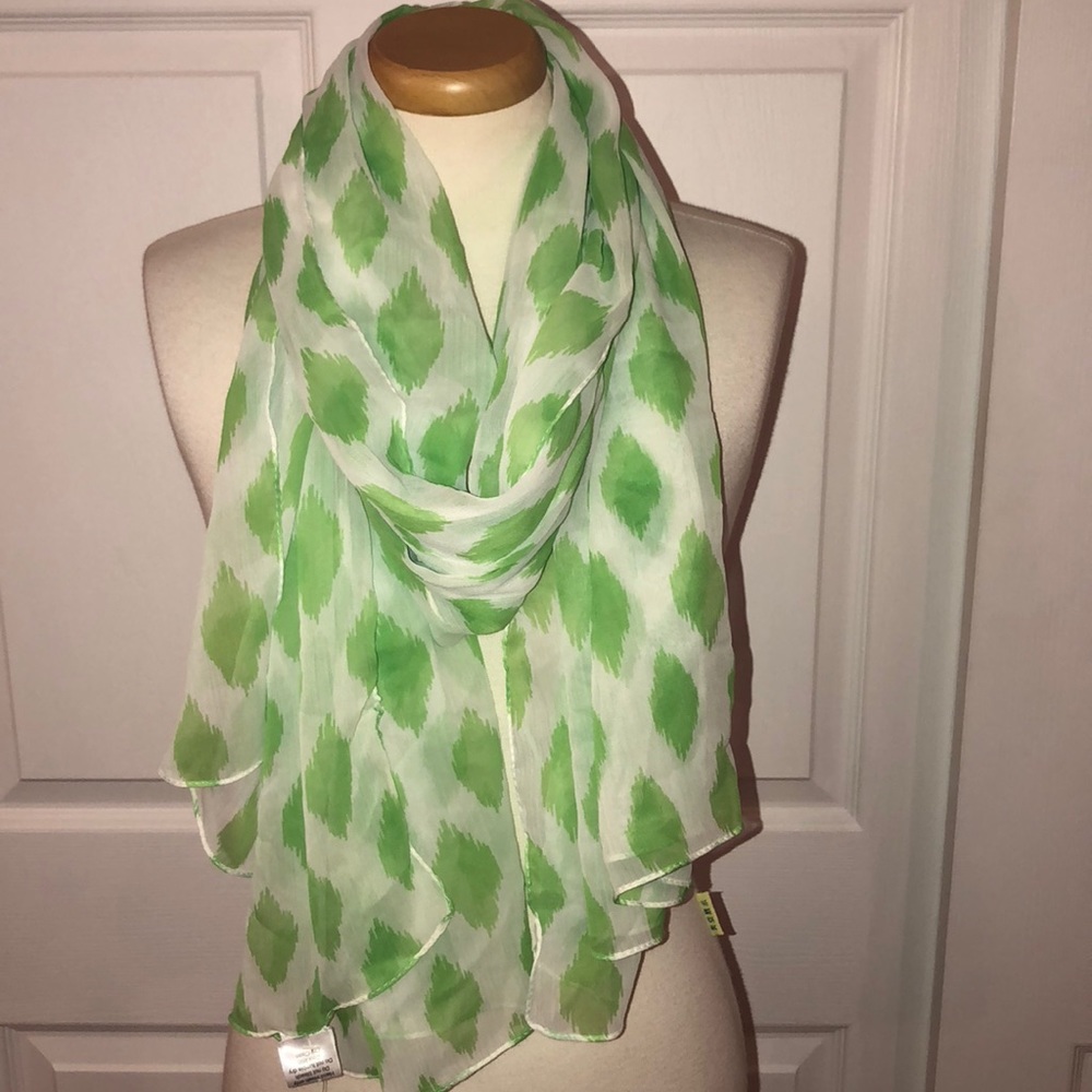 NWT white and lime green lightweight oblong scarf! - Picture 3 of 4